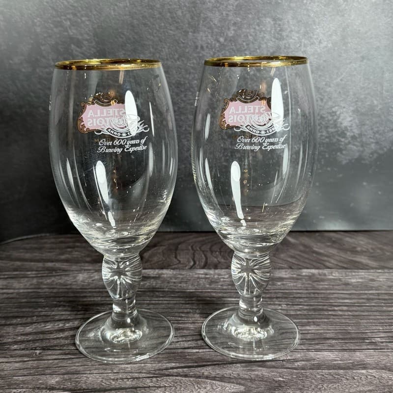 Pair of Stella Artois 33cl Gold Rimmed Beer Chalice Glasses - Thumbnail 7