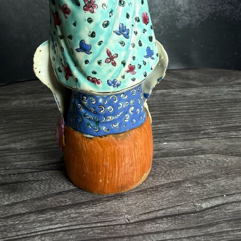 Vintage Chinese Famille Rose Porcelain Figure of an Immortal Lady - Thumbnail 10