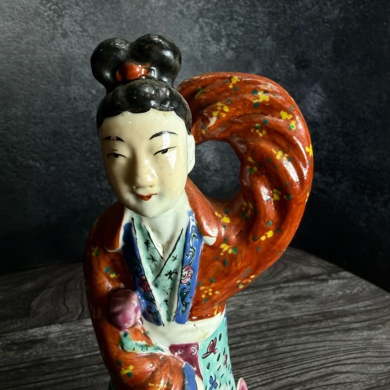Vintage Chinese Famille Rose Porcelain Figure of an Immortal Lady - Thumbnail 11