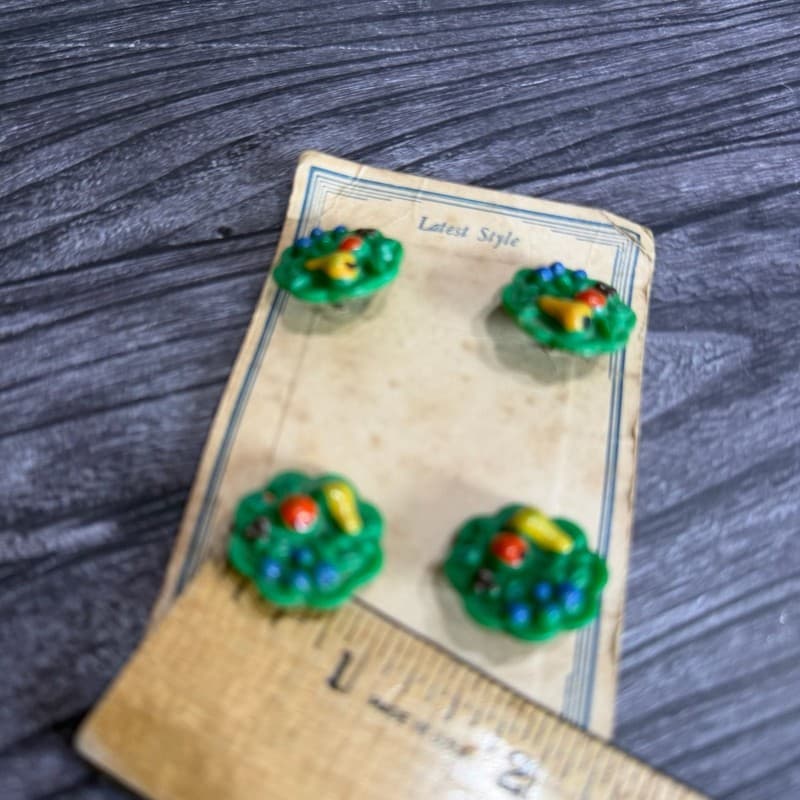 Vintage Choice & Joy Mixed Fruit 4-Piece Buttons on Original Card - Thumbnail 7