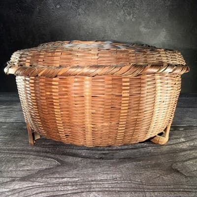 Vintage Wicker Sewing Basket & Lid Round trinket brown Footed - Thumbnail 3
