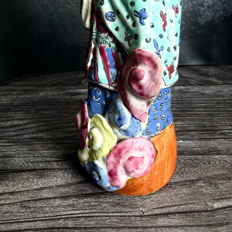 Vintage Chinese Famille Rose Porcelain Figure of an Immortal Lady - Thumbnail 5