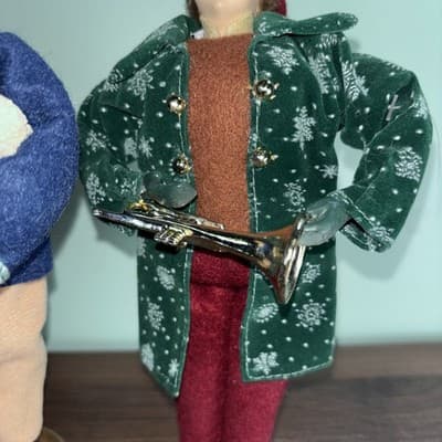 Set Of 3 Male Carolers Singing Man Holding Brass Instrument Sheep 8” Tall - Thumbnail 5
