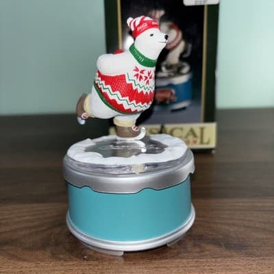 1994 NEW IN BOX COCA COLA MUSICAL POLAR BEAR SKATING - Thumbnail 5