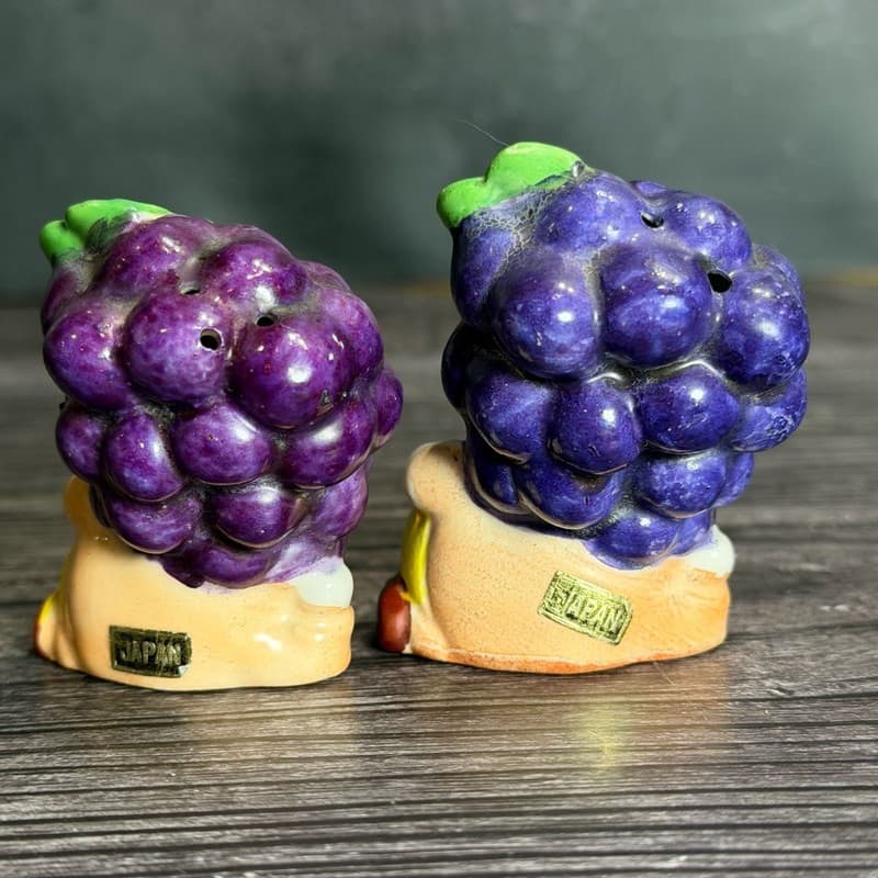 Vintage Anthropomorphic Purple Grape Salt and Pepper Shakers Japan - Thumbnail 3