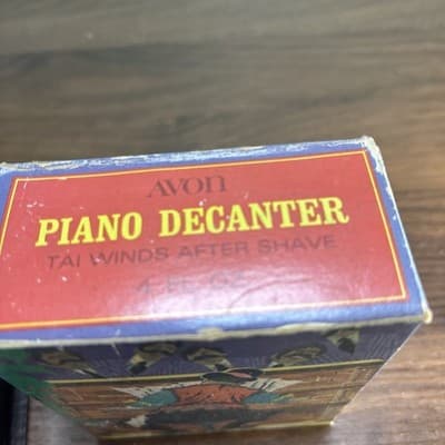 AVON Rare Vintage Collector New Piano Decanter 4 oz *of Tai Winds* After Shave - Thumbnail 13