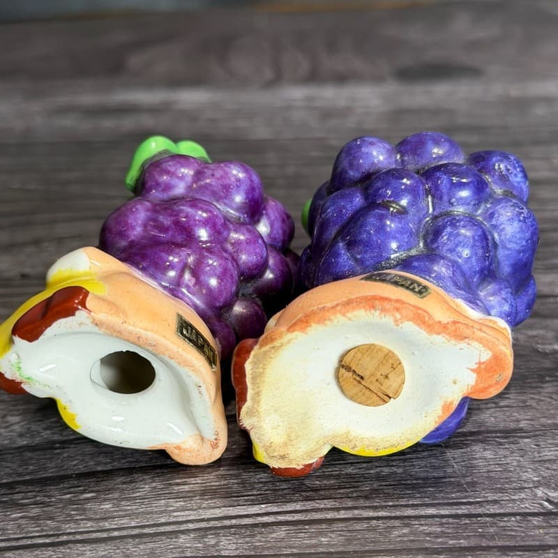 Vintage Anthropomorphic Purple Grape Salt and Pepper Shakers Japan - Thumbnail 4