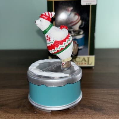 1994 NEW IN BOX COCA COLA MUSICAL POLAR BEAR SKATING - Thumbnail 9