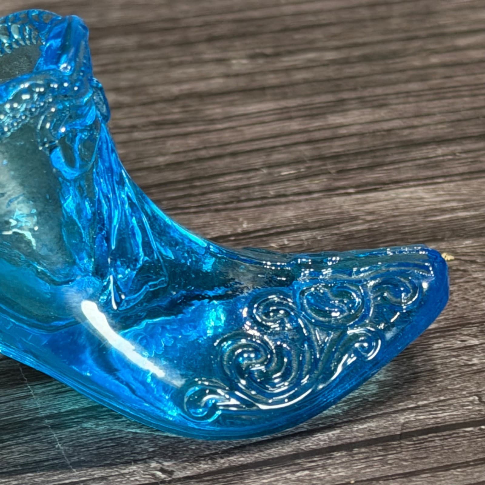 Vintage Mosser Bow Tie Blue Glass Shoe Slipper 4.75" Ornate Design - Thumbnail 2