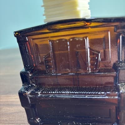 AVON Rare Vintage Collector New Piano Decanter 4 oz *of Tai Winds* After Shave - Thumbnail 3