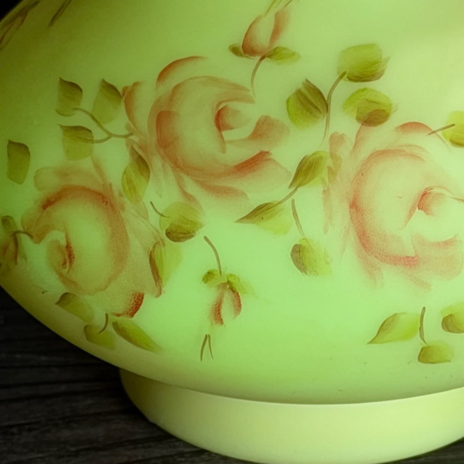 Fenton Hand Painted Burmese Satin Ruffled Vase With Pink Roses Signed By C Weihl - Thumbnail 15
