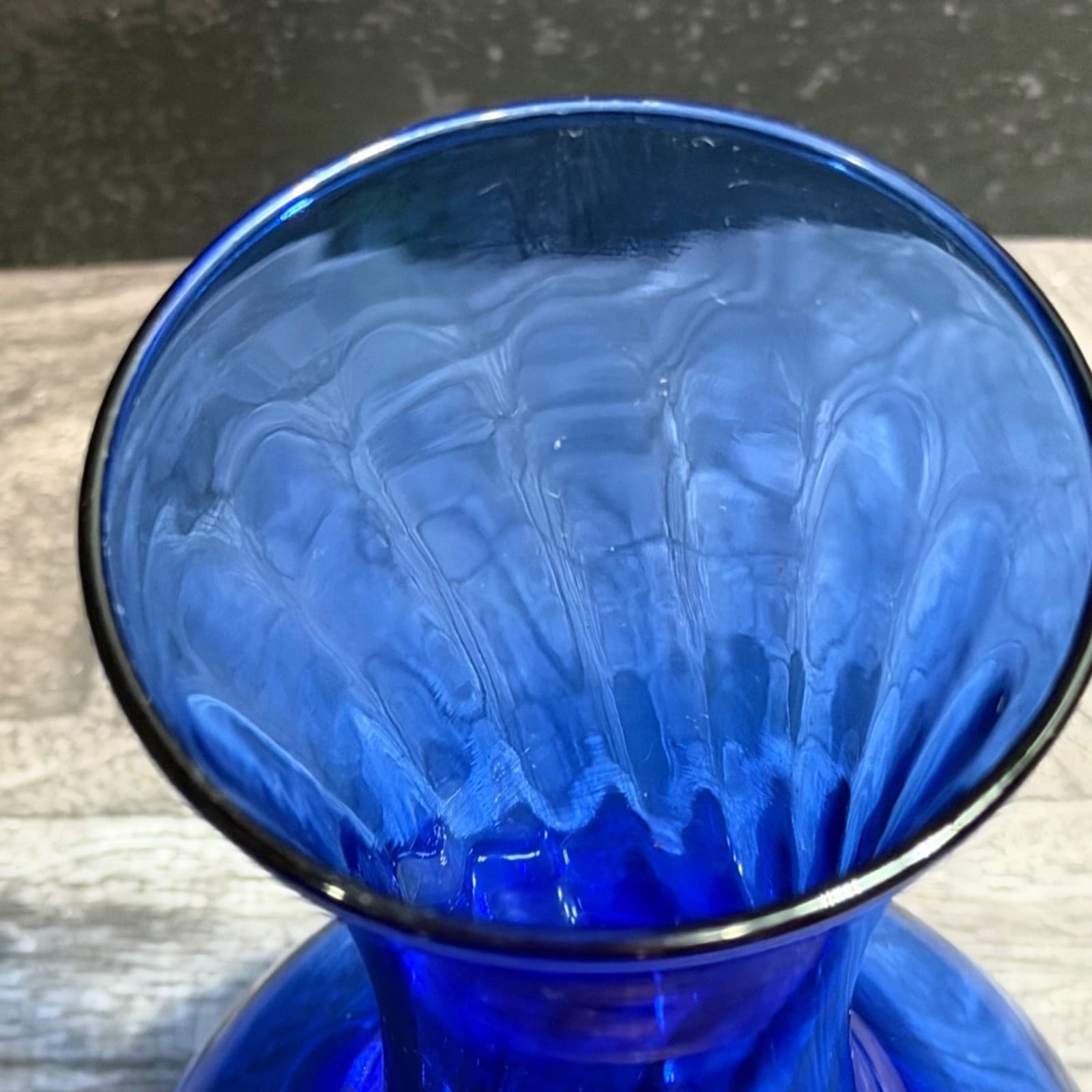 Indiana Glass Illusions Cobalt Blue Optic Swirl Vase 7.25" New With Label - Thumbnail 3