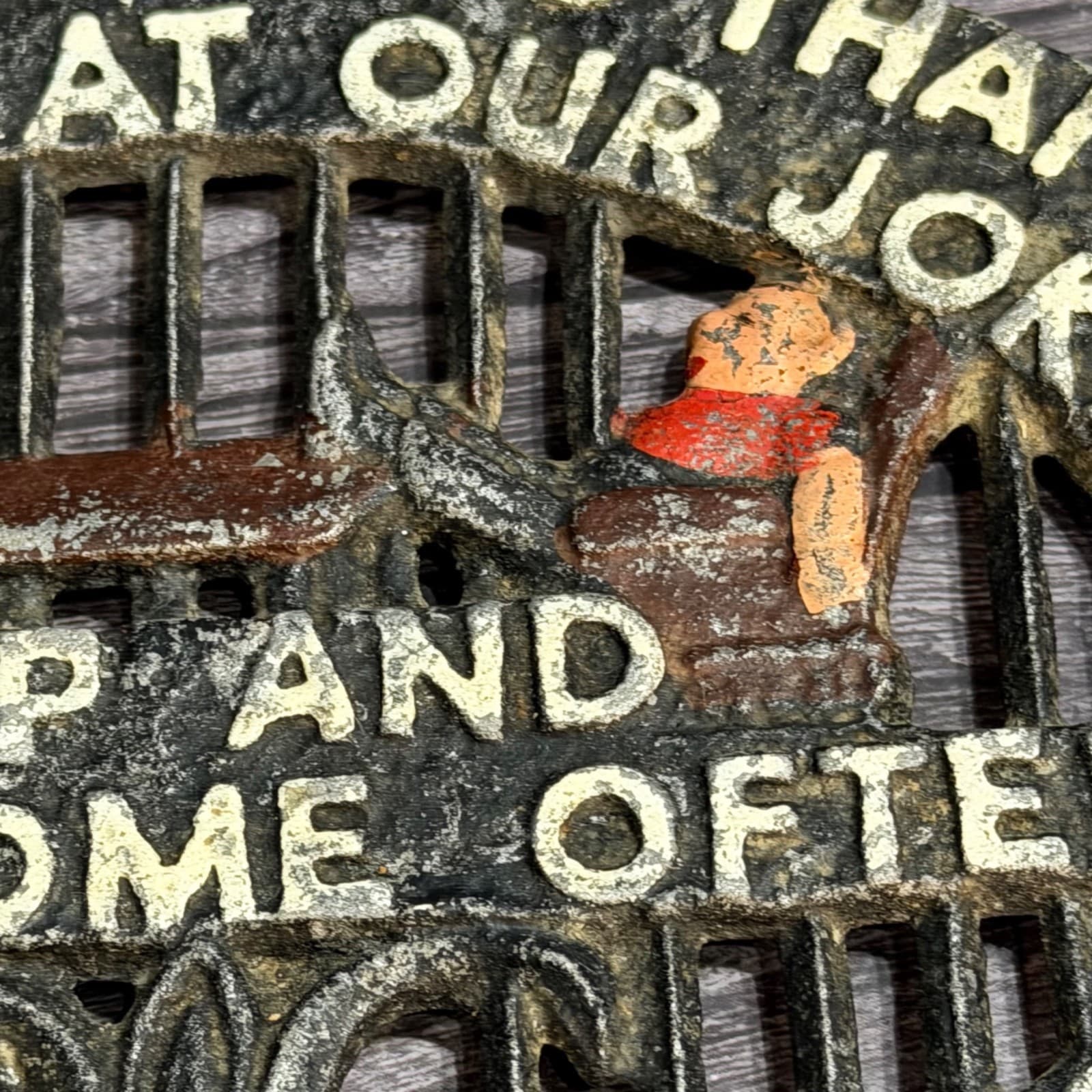 VTG Cast Iron Visitors One of the Folk Humorous Oval Trivet Kitchen Decor Jokes - Thumbnail 2