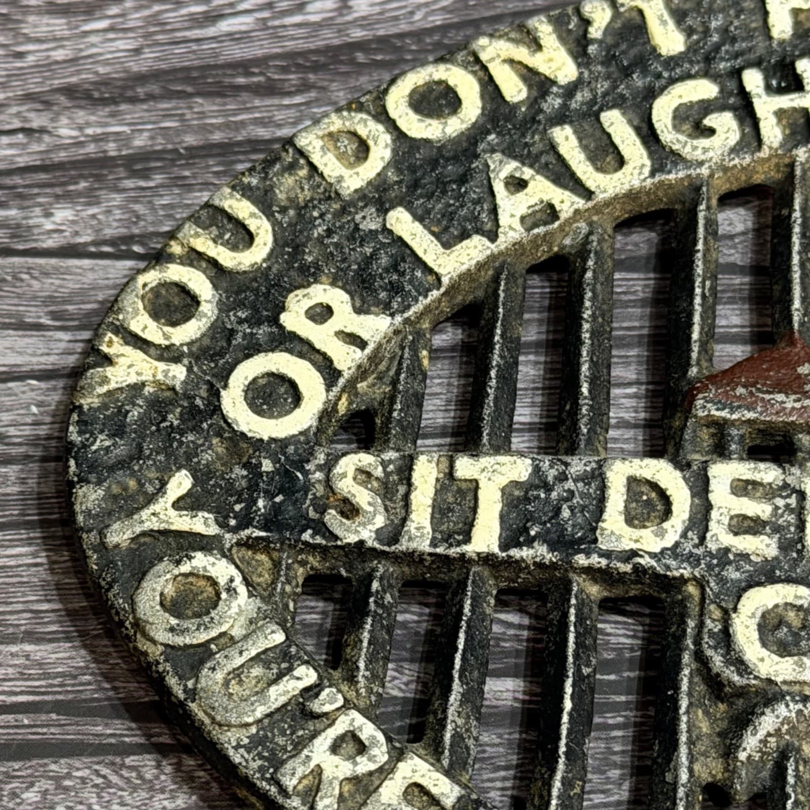 VTG Cast Iron Visitors One of the Folk Humorous Oval Trivet Kitchen Decor Jokes - Thumbnail 3