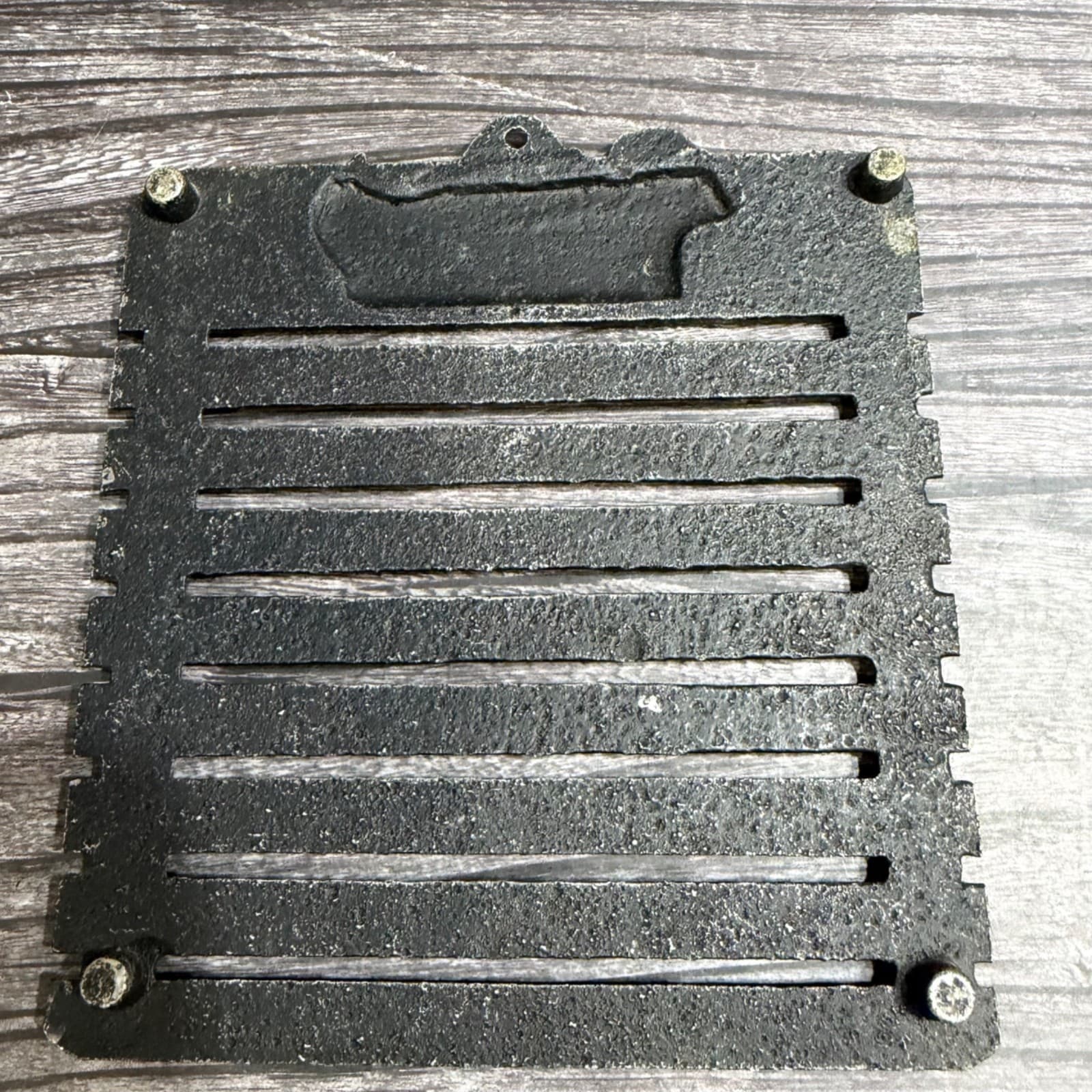 Vintage Cast Aluminum "Home Is Where" Metal Trivet Kitchen Decor 4.75"x5" - Thumbnail 6