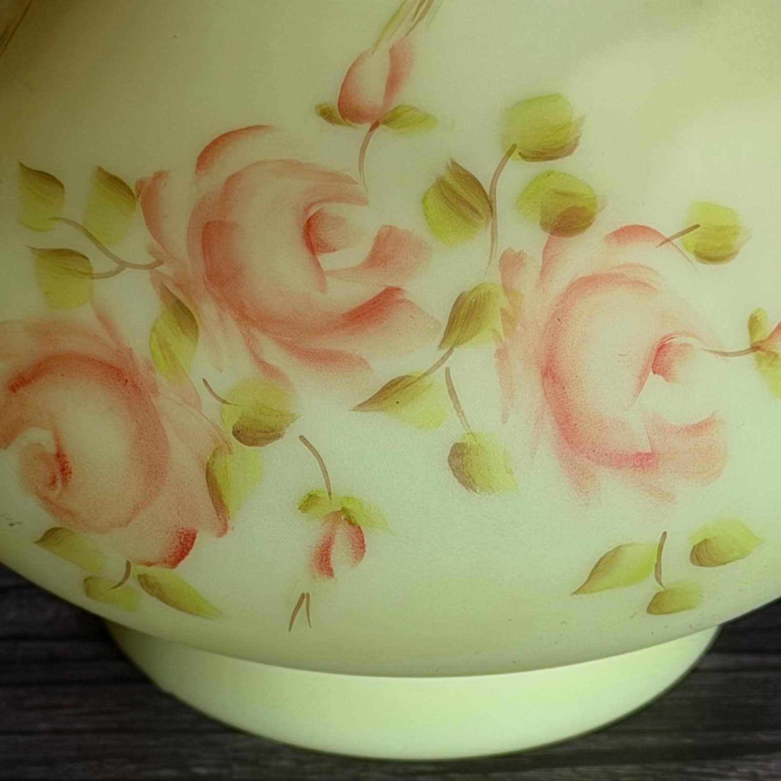 Fenton Hand Painted Burmese Satin Ruffled Vase With Pink Roses Signed By C Weihl - Thumbnail 3