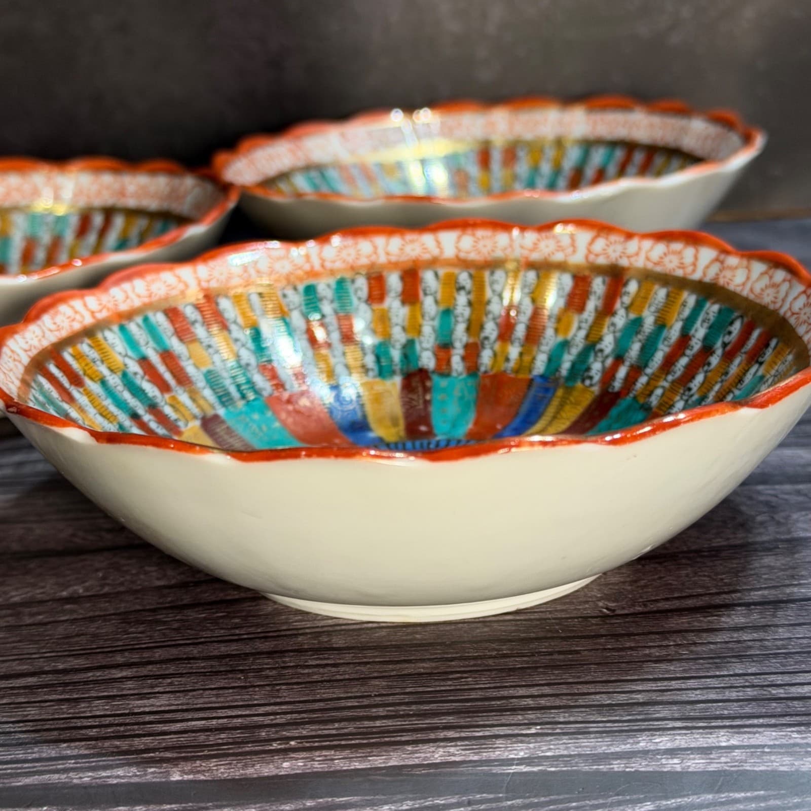 Japanese Kutani 1000 Faces Bowls Set Of 3 Hand-Painted Scalloped Edge 6" Vintage - Thumbnail 7