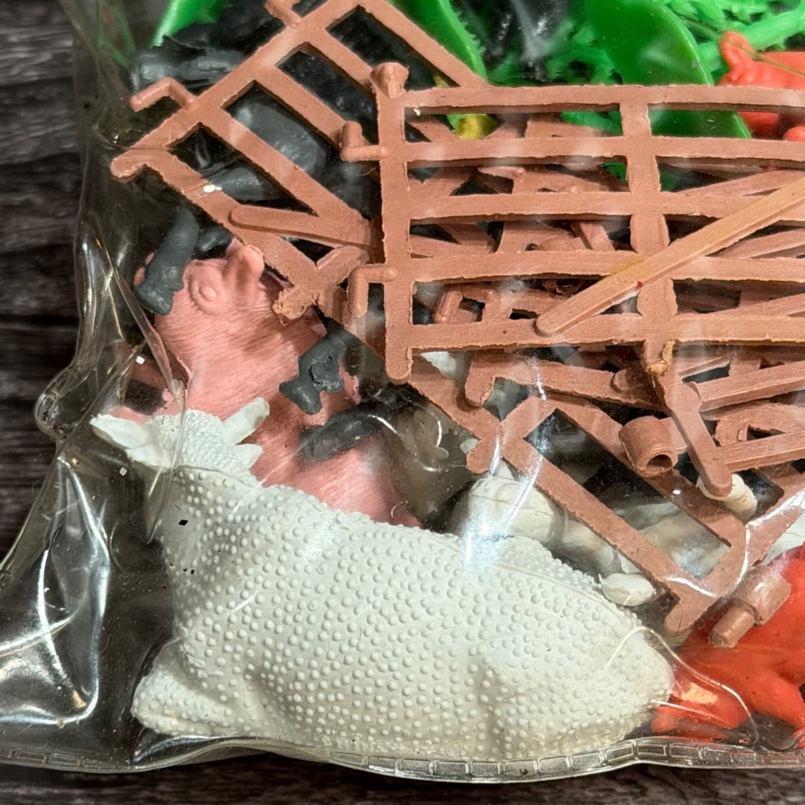 Animal World Farm Plastic Figurines 41-Piece Set VTG 1980s Farm Animal Toys NOS - Thumbnail 9