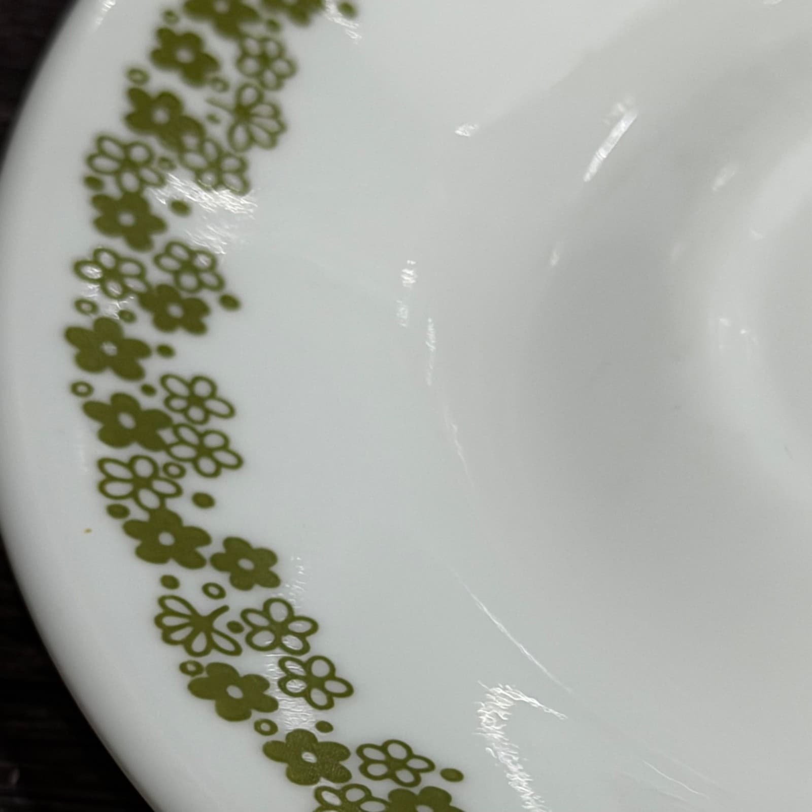 Corelle Spring Blossom Crazy Daisy Saucers Set Of 2 6.25 Inch Vintage Green Flor - Thumbnail 3