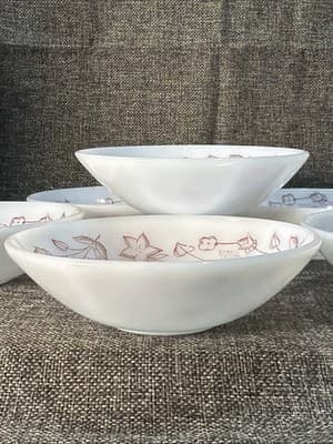 VTG Milk Glass Soup Cereal Bowls Burgundy Spree Floral Federal Glass Heat Proof - Thumbnail 5