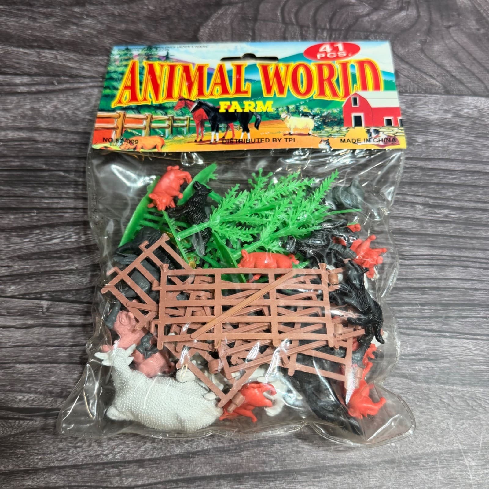 Animal World Farm Plastic Figurines 41-Piece Set VTG 1980s Farm Animal Toys NOS - Thumbnail 11