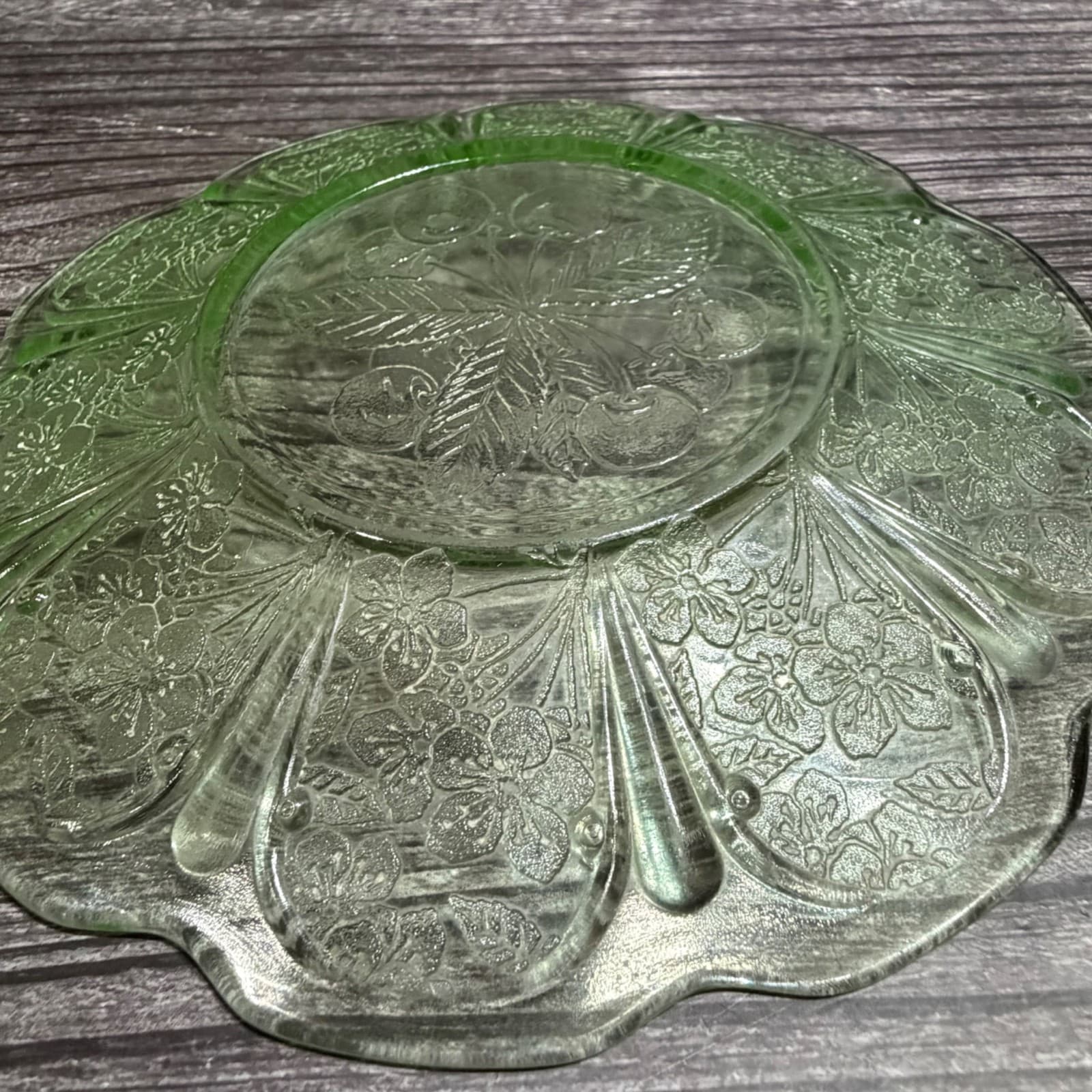 Jeannette Glass Green Depression Glass Teacup & Saucer Set Cherry Blossom Patter - Thumbnail 5