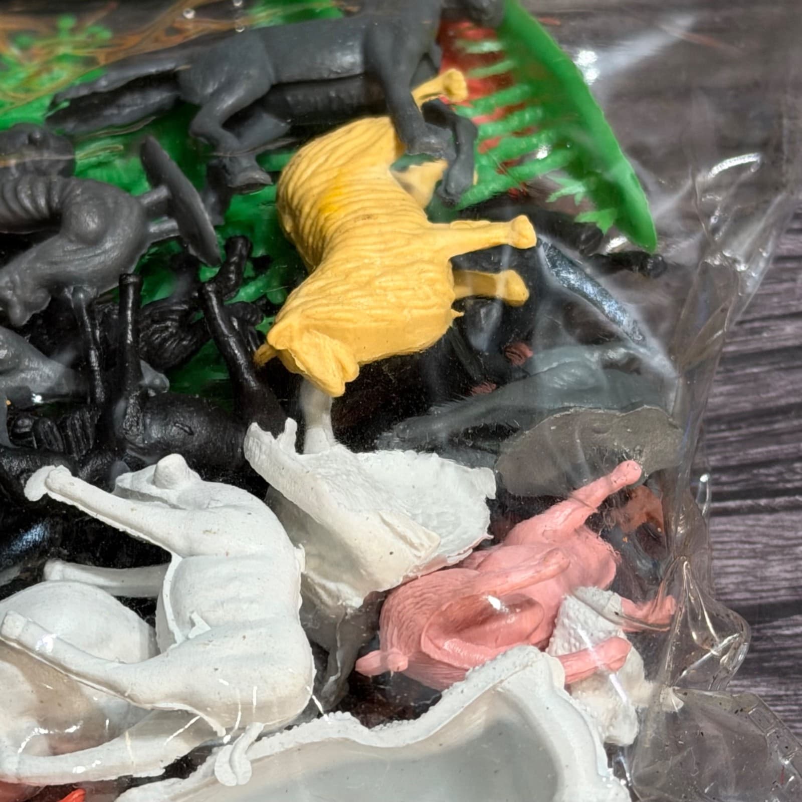 Animal World Farm Plastic Figurines 41-Piece Set VTG 1980s Farm Animal Toys NOS - Thumbnail 7