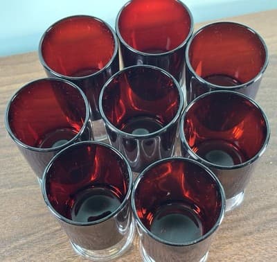 VTG Luminarc Of France Garnet Red Set Of 8 Mini Tinny Sherry Shot glass Footed - Thumbnail 4