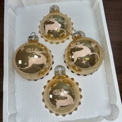 Vintage Reindeer Victoria Set Of 4 Gold glitter Glass Christmas Ornaments - Thumbnail 9
