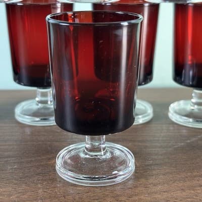 VTG Luminarc Of France Garnet Red Set Of 8 Mini Tinny Sherry Shot glass Footed - Thumbnail 2