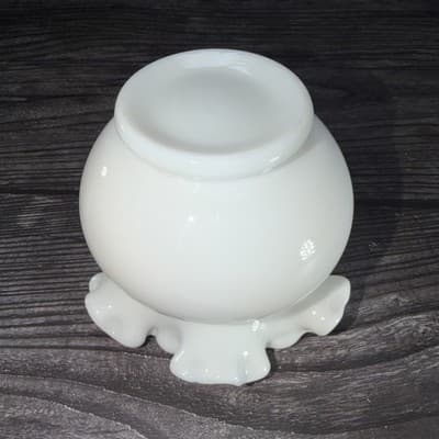 Vintage Milk Glass Bud Vase Planter Smooth Small Double Ruffled Edge Round Rose - Thumbnail 7
