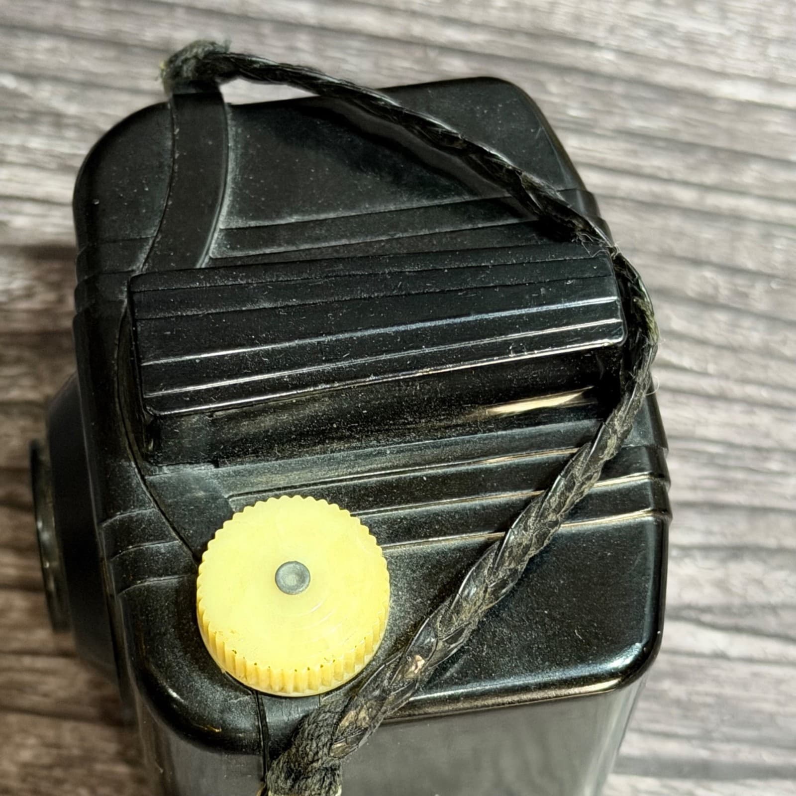 Kodak Baby Brownie Special Camera 1942 Bakelite Art Deco W/ Original Strap VTG - Thumbnail 8