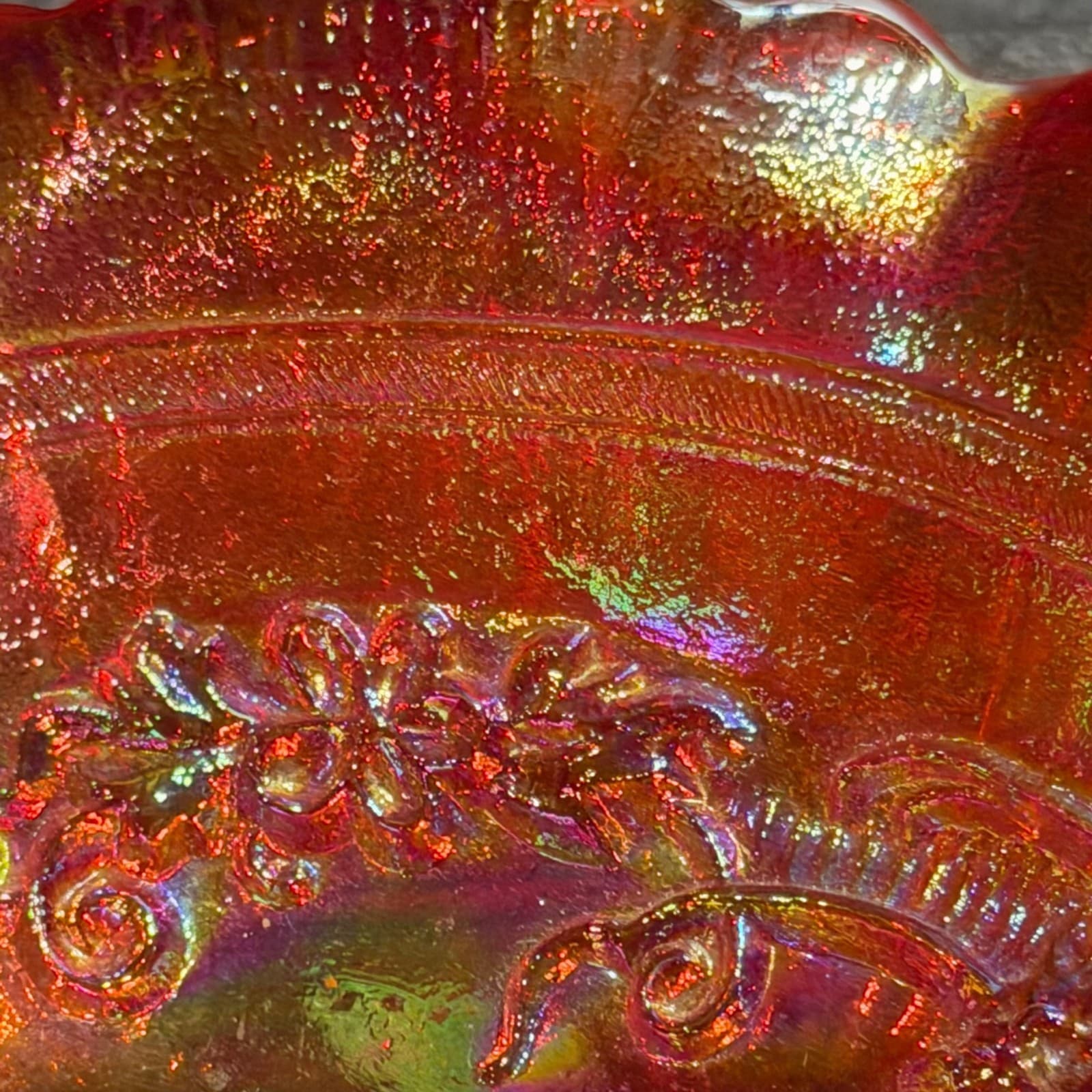 VTG L.E. SMITH Red Iridescent Windmill Design Carnival Glass Bowl 8"W Ruffle - Thumbnail 5