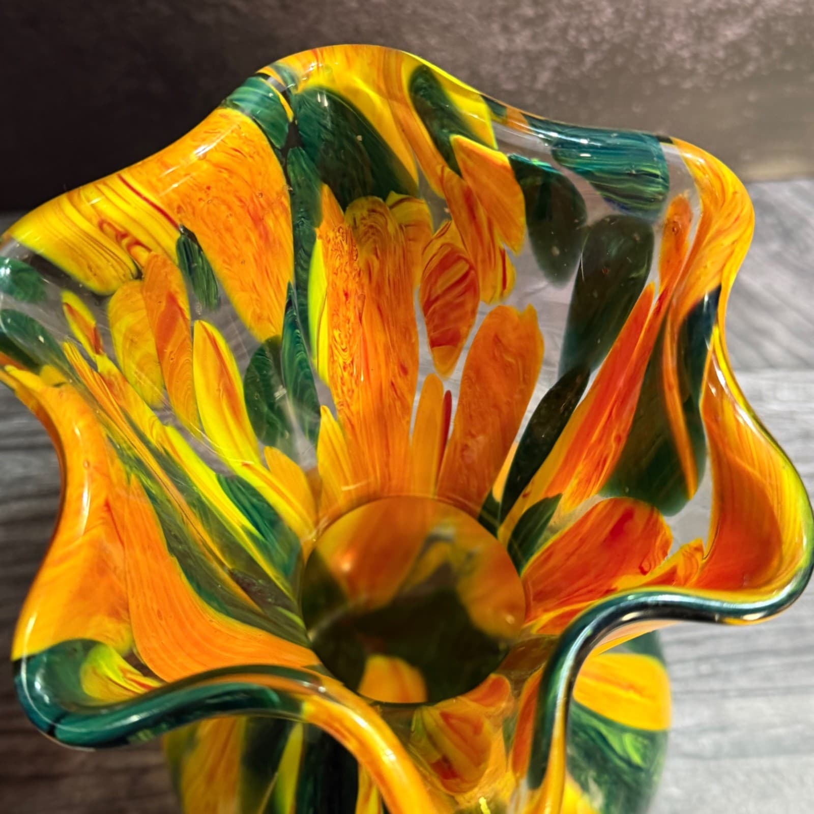 Hand Blown Swirled Art Glass 11.5" Vase Ruffled Edges Orange & Green Vintage - Thumbnail 4