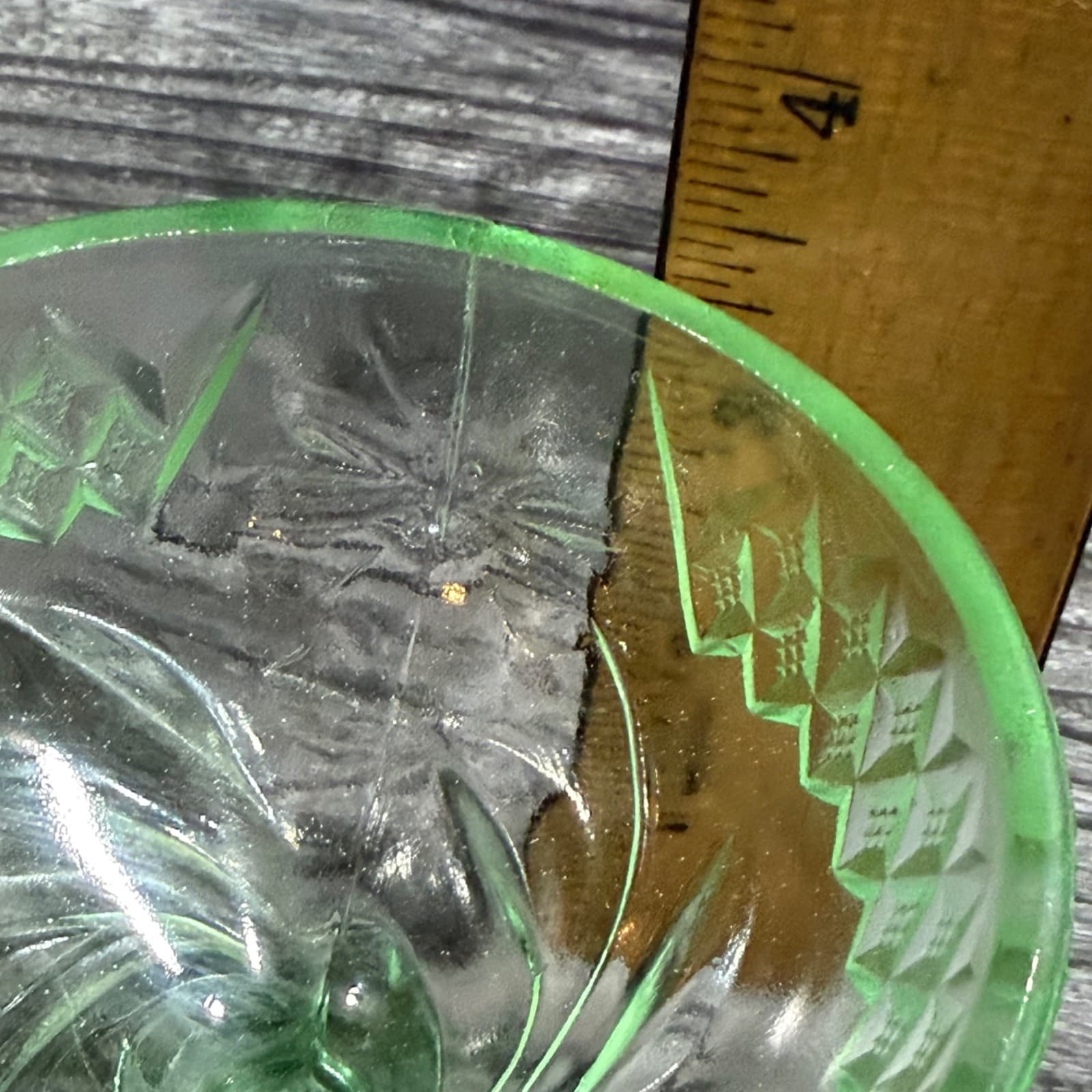 Vintage Green Uranium Glass Sherbet Cups Set Of 3 Glow Under UV Light Floral & D - Thumbnail 8