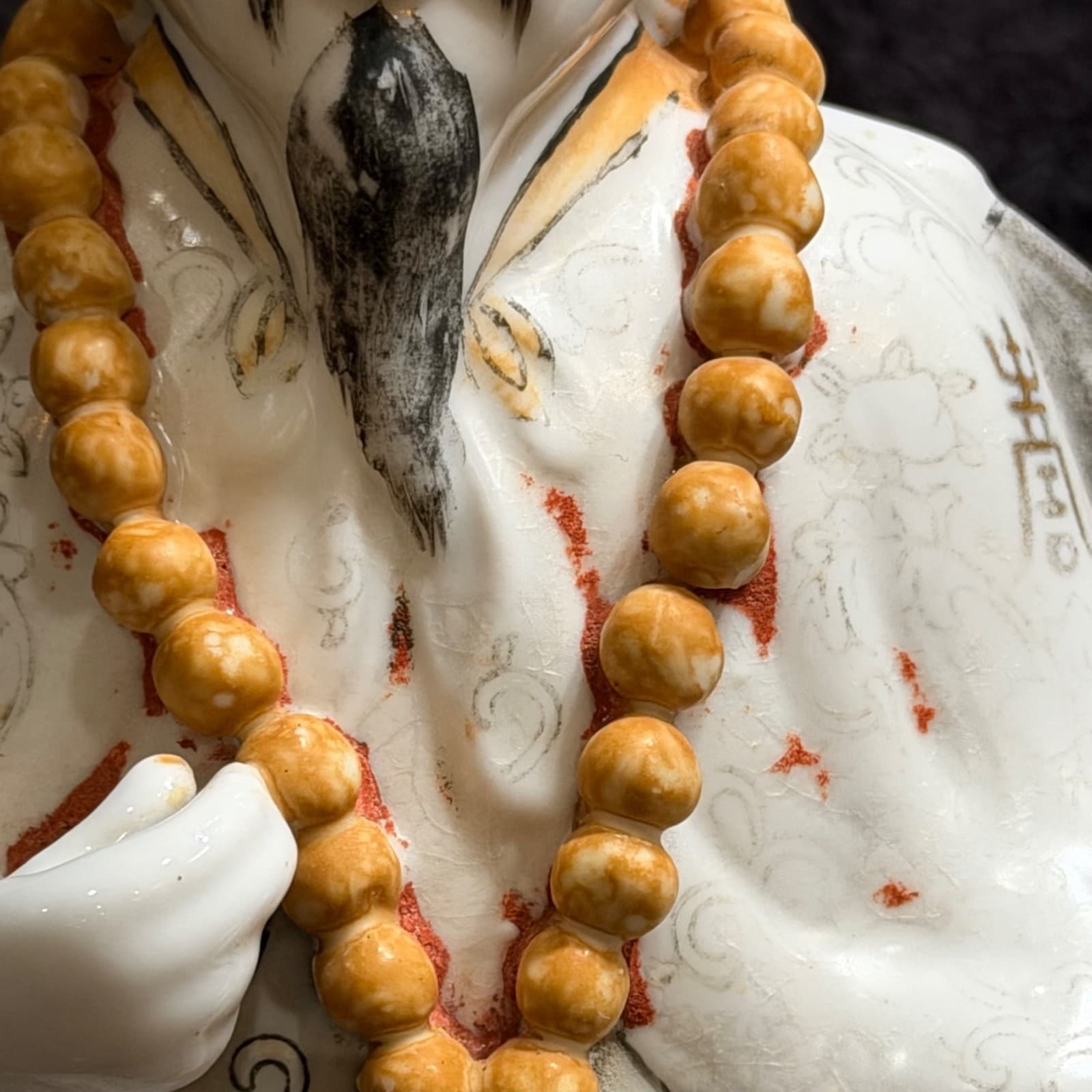Porcelain Chinese Scholar Figurine In Traditional Robes With Beaded Necklace Han - Thumbnail 2