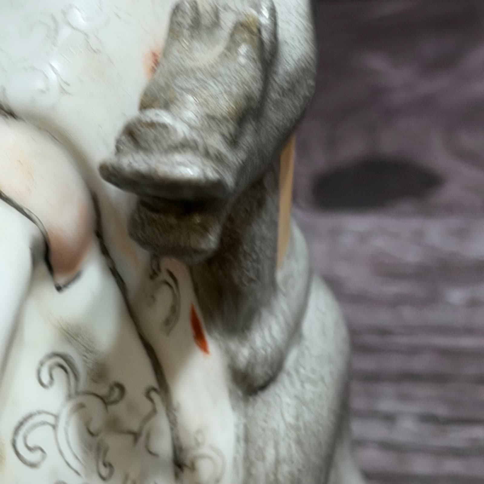 Porcelain Chinese Scholar Figurine In Traditional Robes With Beaded Necklace Han - Thumbnail 5