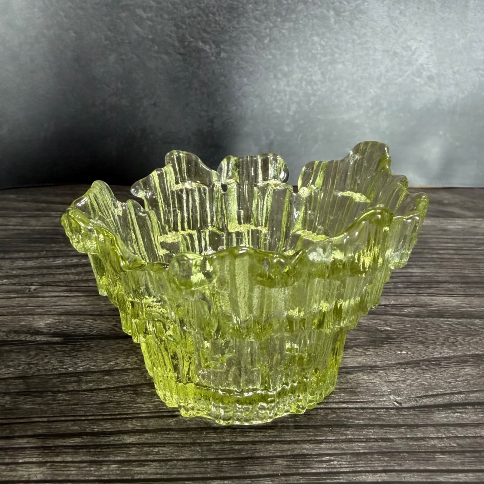 Dalzell-Viking Glass Yellow Icicle Glimmer Candle Tealight Holder VTG Home Décor - Thumbnail 2