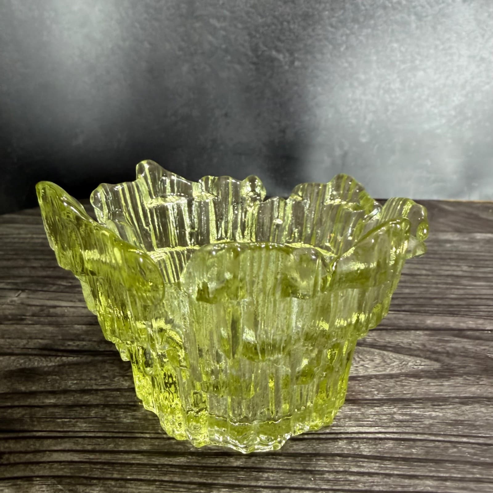 Dalzell-Viking Glass Yellow Icicle Glimmer Candle Tealight Holder VTG Home Décor - Thumbnail 4