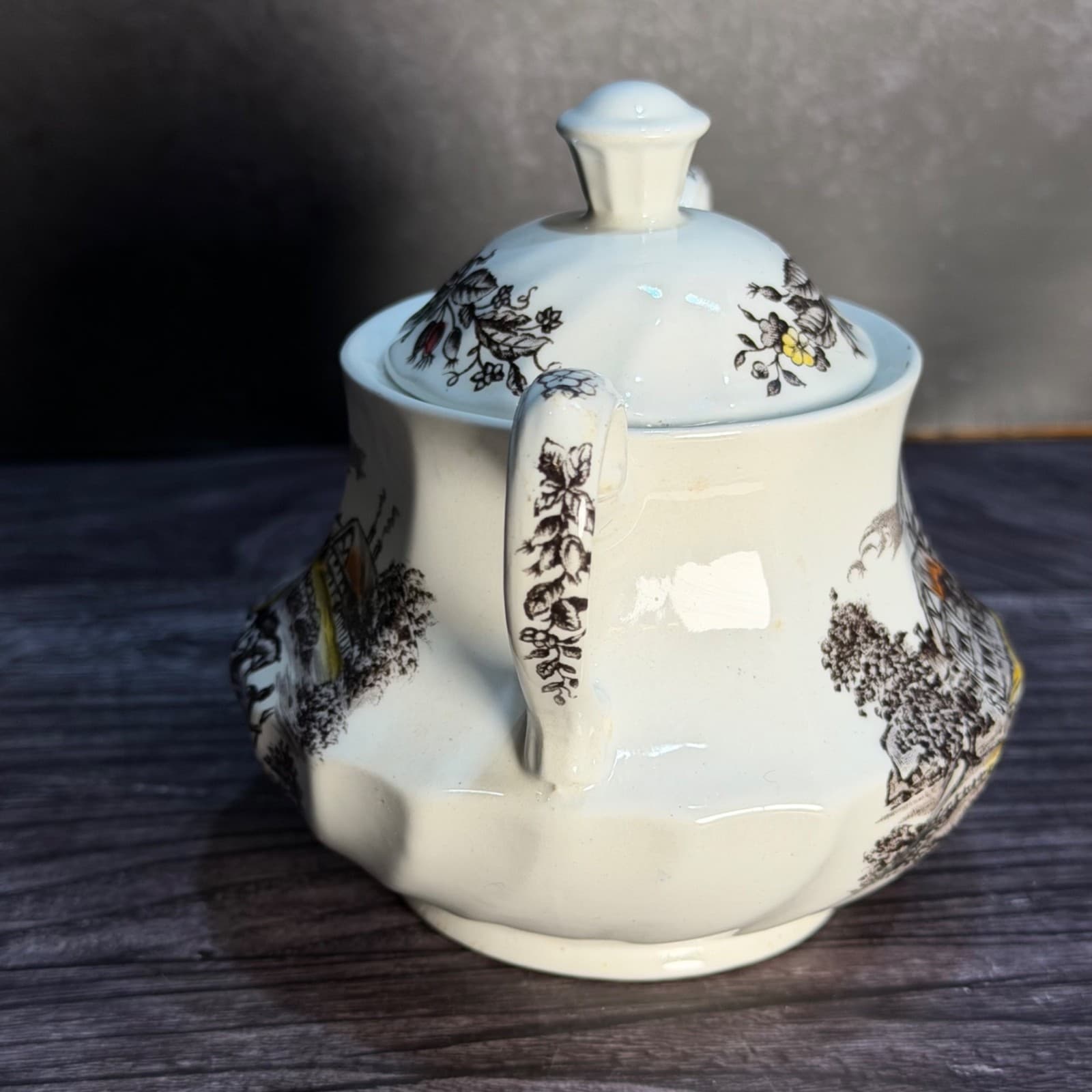 Mid-Century Staffordshire Hand Engraved Yorkshire Ironstone Sugar Bowl With Lid - Thumbnail 6