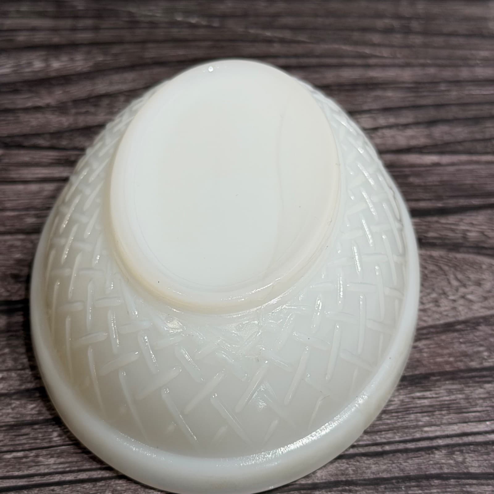 Hen On Nest Dish With Lid Hazel Atlas Platonite Opaline Milk Glass Smaller Size - Thumbnail 10