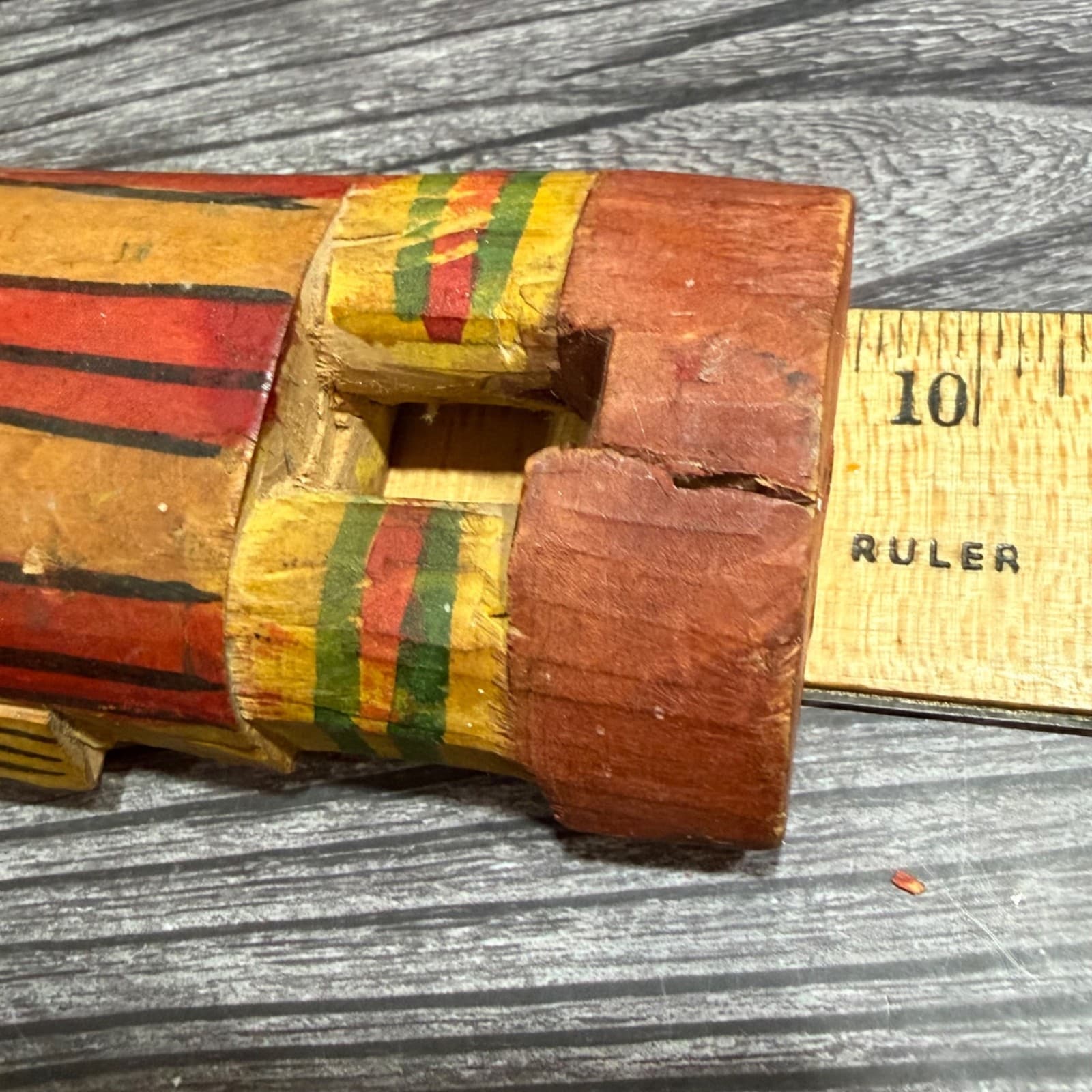 Hand-Painted Vintage Wooden Figurines In Folk Art Style - Set Of 2 Green & Yello - Thumbnail 14