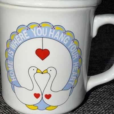 Vtg 1980’s Goose Blue Double Duck Geese Country Ceramic Mug Giftco Heart Lid - Thumbnail 3
