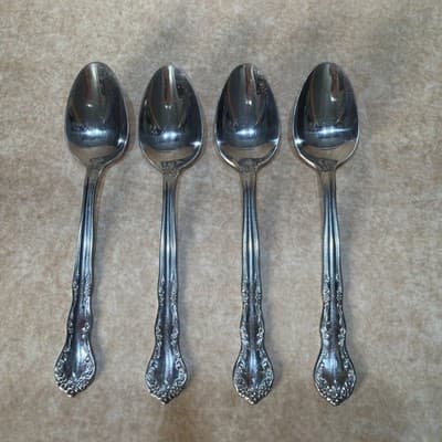 4 Pfaltzgraff HEIRLOOM REMEMBRANCE BETHANY Stainless Silverware Teaspoons Spoons