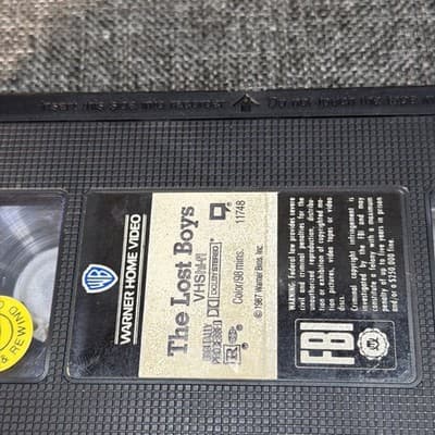 The Lost Boys 1991 Green Stripe VHS Horror Warner Bros Cory Haim Rental Copy - Thumbnail 11