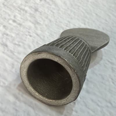 Charlotte Motor Speedway VINTAGE FORT PEWTER THIMBLE SOUVENIR SEWING TOOL - Thumbnail 7
