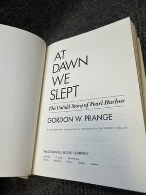 AT DAWN WE SLEPT THE UNTOLD STORY OF PEARL HARBOR GORDON PRANGE W/ DUST JACKET - Thumbnail 6