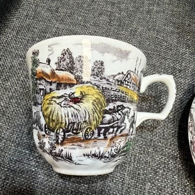 Set of 6 Vintage Yorkshire Staffordshire Ironstone Teacups & Saucers Farm Scene - Thumbnail 5