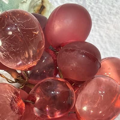 Vintage Small Cluster MCM Purple Lucite Acrylic Grapes Cluster Set with Leaves - Thumbnail 10