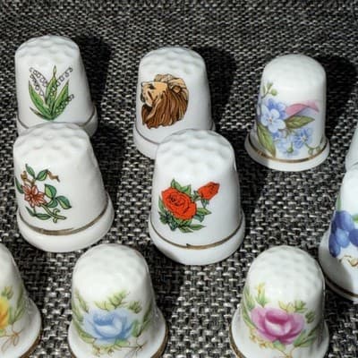Vintage Ceramic Porcelain Thimbles Lot of 13 Mixed & Floral Sewing Trinkets - Thumbnail 4